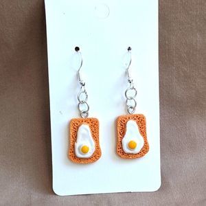 🛍 Egg On Toast Dangle Earrings